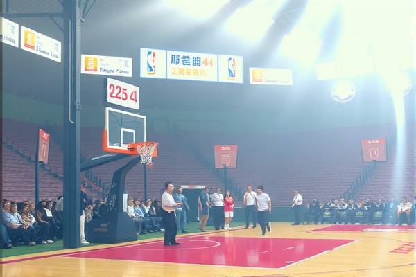 NBA火箭队精彩瞬间的录像回顾  NBA火箭队 精彩瞬间录像回顾 第3张